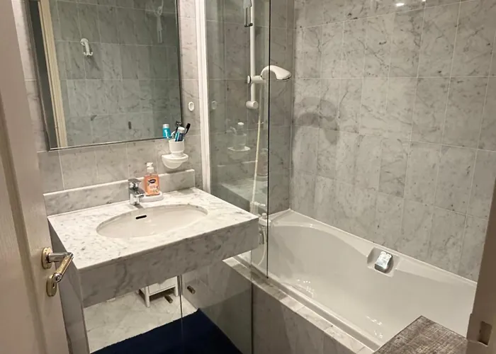 Victoria Palace T2 De 50m2 *