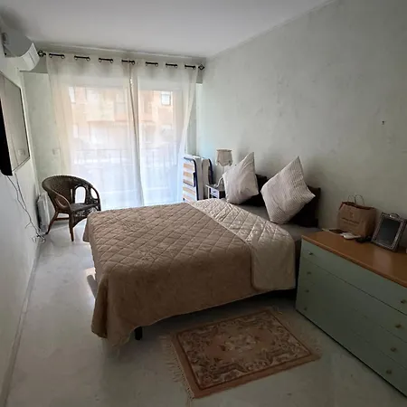 Victoria Palace T2 De 50m2 * Menton