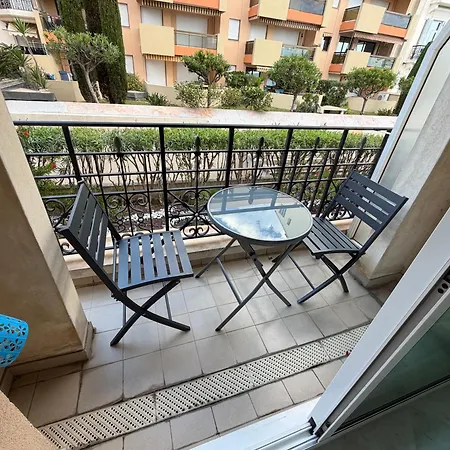 Victoria Palace T2 De 50m2 * Menton