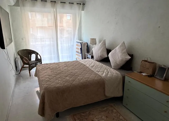 Victoria Palace T2 De 50m2 * Menton