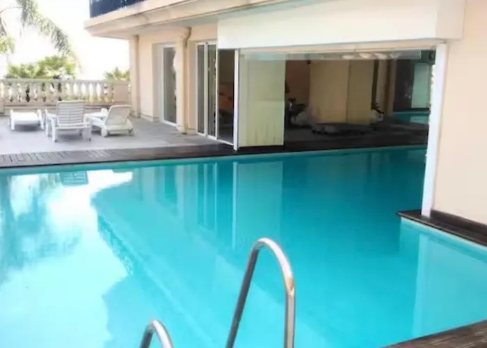 Victoria Palace T2 De 50m2 *